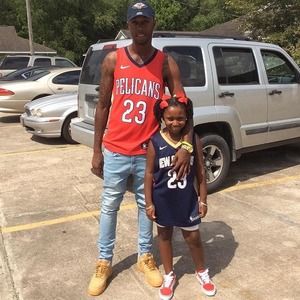 Meet your Posher, Bee